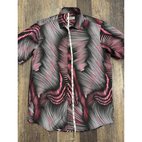 LaVane New York Men's Graphic Short Sleeve Shirt - Picture 2 of 5